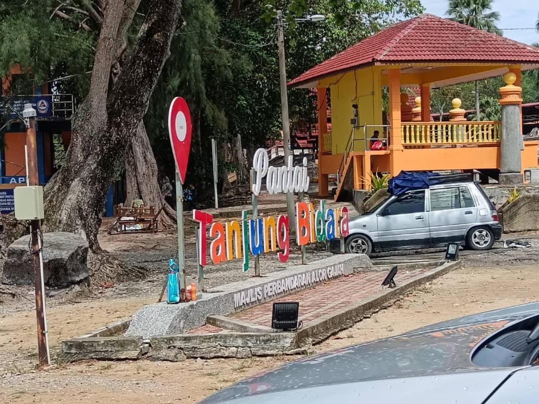 Zamnur Bidara Chalet Dan Homestay Masjid Tanah Ngoại thất bức ảnh
